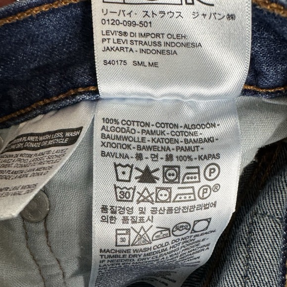 Levis 501‎ Button Fly Women's 26x28 Med Wash Premium - Picture 6 of 10